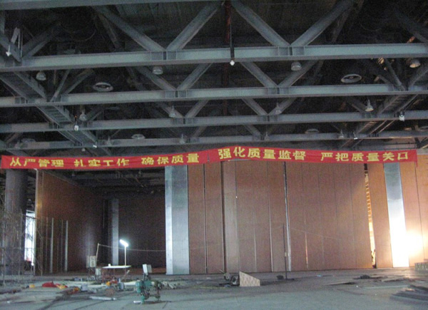 ���ݽ����ڽ��׻�����չ���ֽṹ����